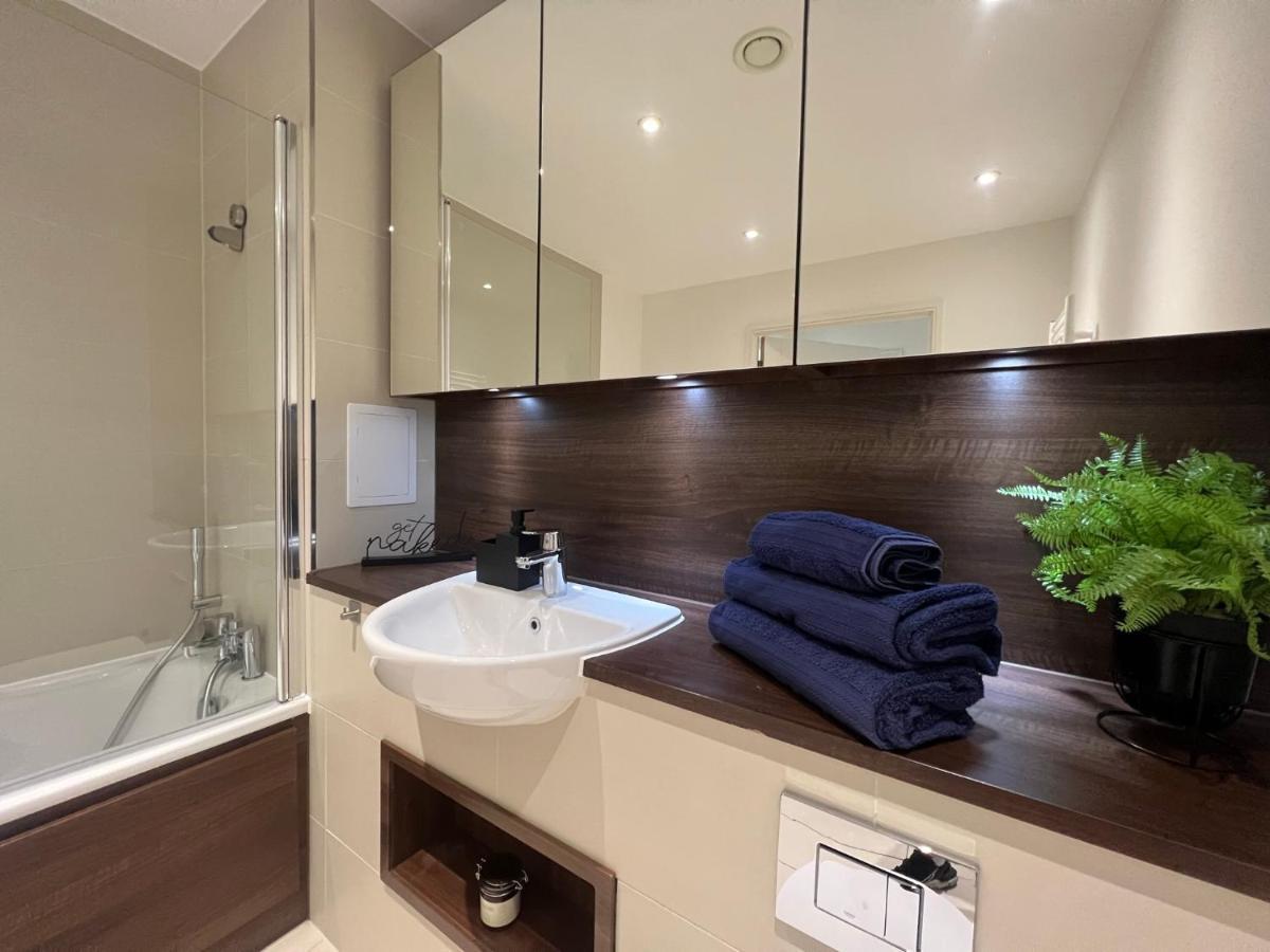 Modern 2Br 2Ba Apt Wparking Sleeps 6 Comfortably Londyn Zewnętrze zdjęcie