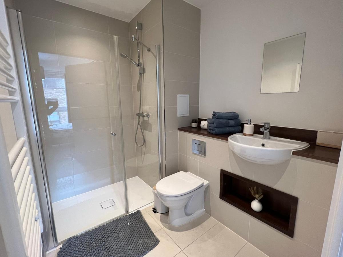 Modern 2Br 2Ba Apt Wparking Sleeps 6 Comfortably Londyn Zewnętrze zdjęcie